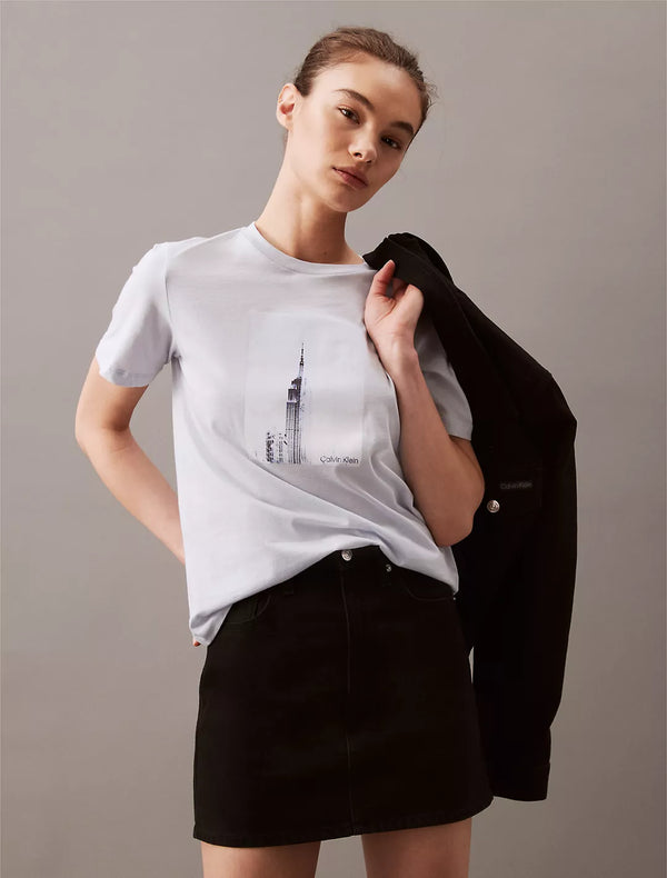 Calvin Klein playera de algodón clásica con gráfico del Empire State